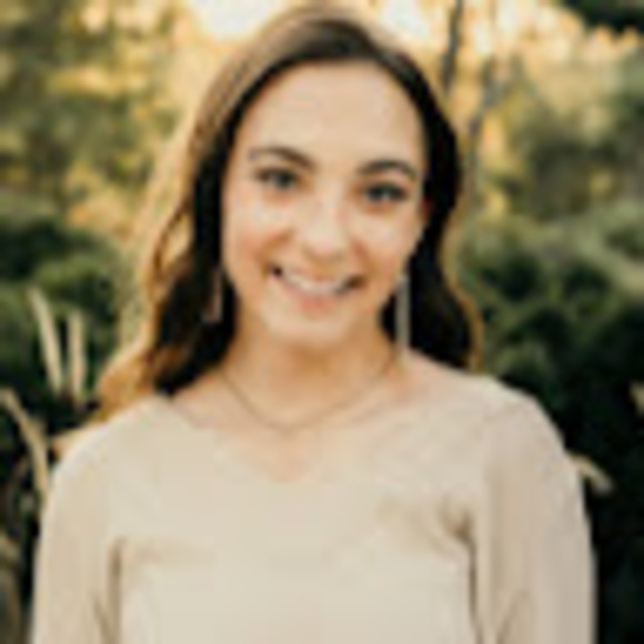 Meet your Posher, Madalyn - Picture 1 of 1